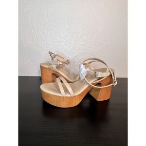 Journee Collection Emerynn Sandals NWT Size 8‎